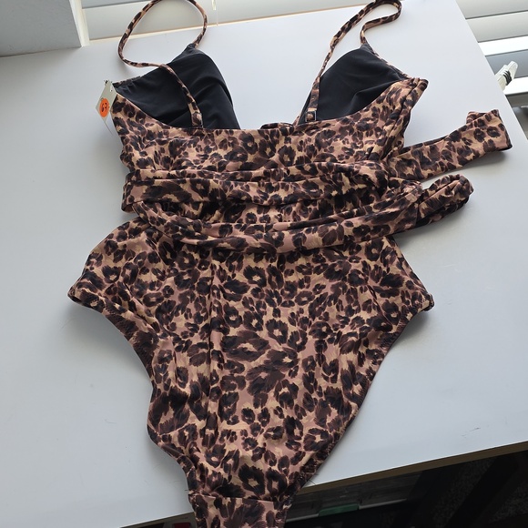 Leopard Print One-Piece Swimsuit Aerie Real Good Medium G202 - Picture 3 of 6